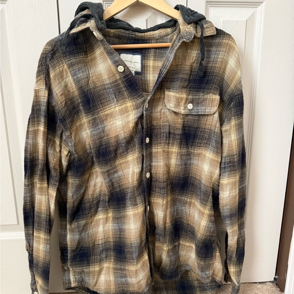 American Eagle Outfitters Plaid Button-Up Shirt - Navy, Beige, Cream